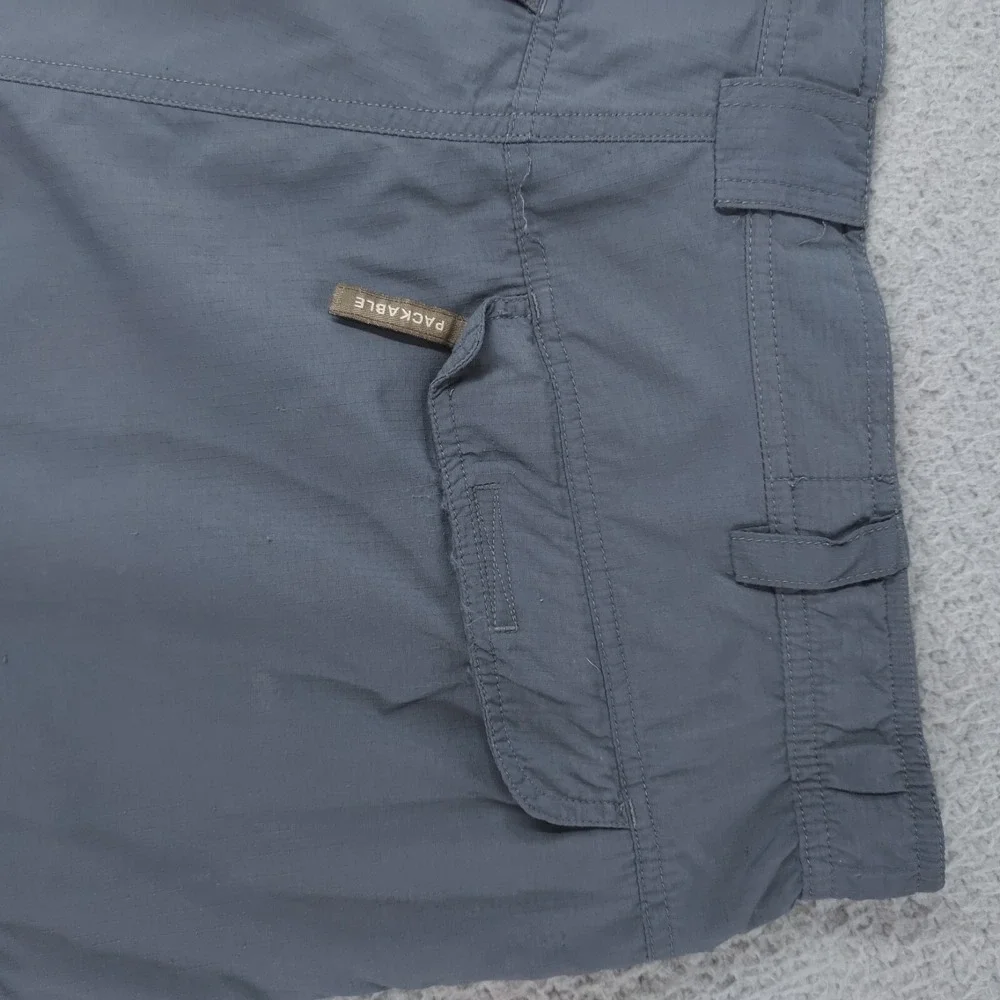 Vintage Columbia Shorts Mens M Gray GRT Omni Dry Cargo Pockets Packable Trekking